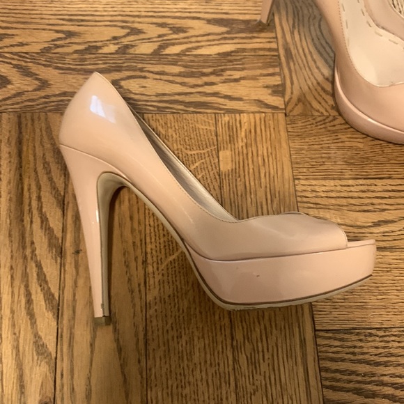 Miu miu heels gently used, in great condition - Picture 9 of 9